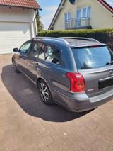Toyota Avensis Combi Edition 2.0-l-VVT-i Edition - Toyota Avensis aus 2006: Kombi