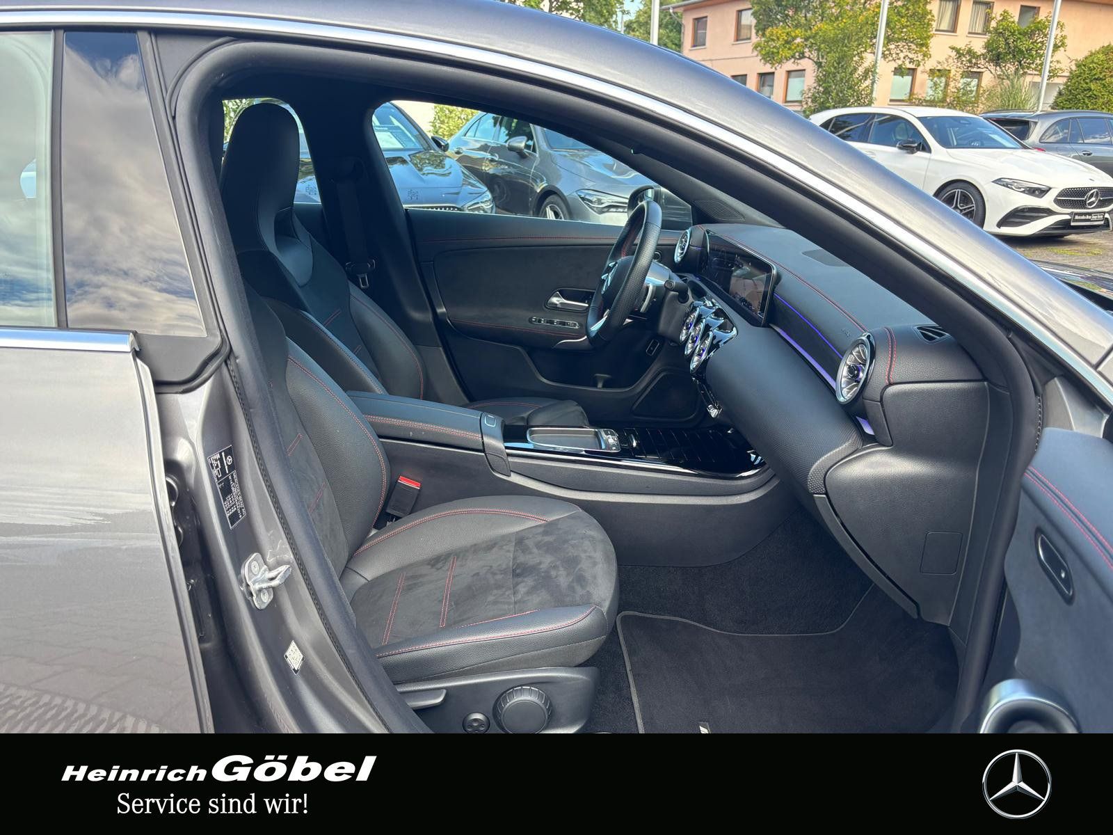 Fahrzeugabbildung Mercedes-Benz CLA 180 AMG*KEYLESS*KAMERA*AMBIENTEBELEUCHTUNG*