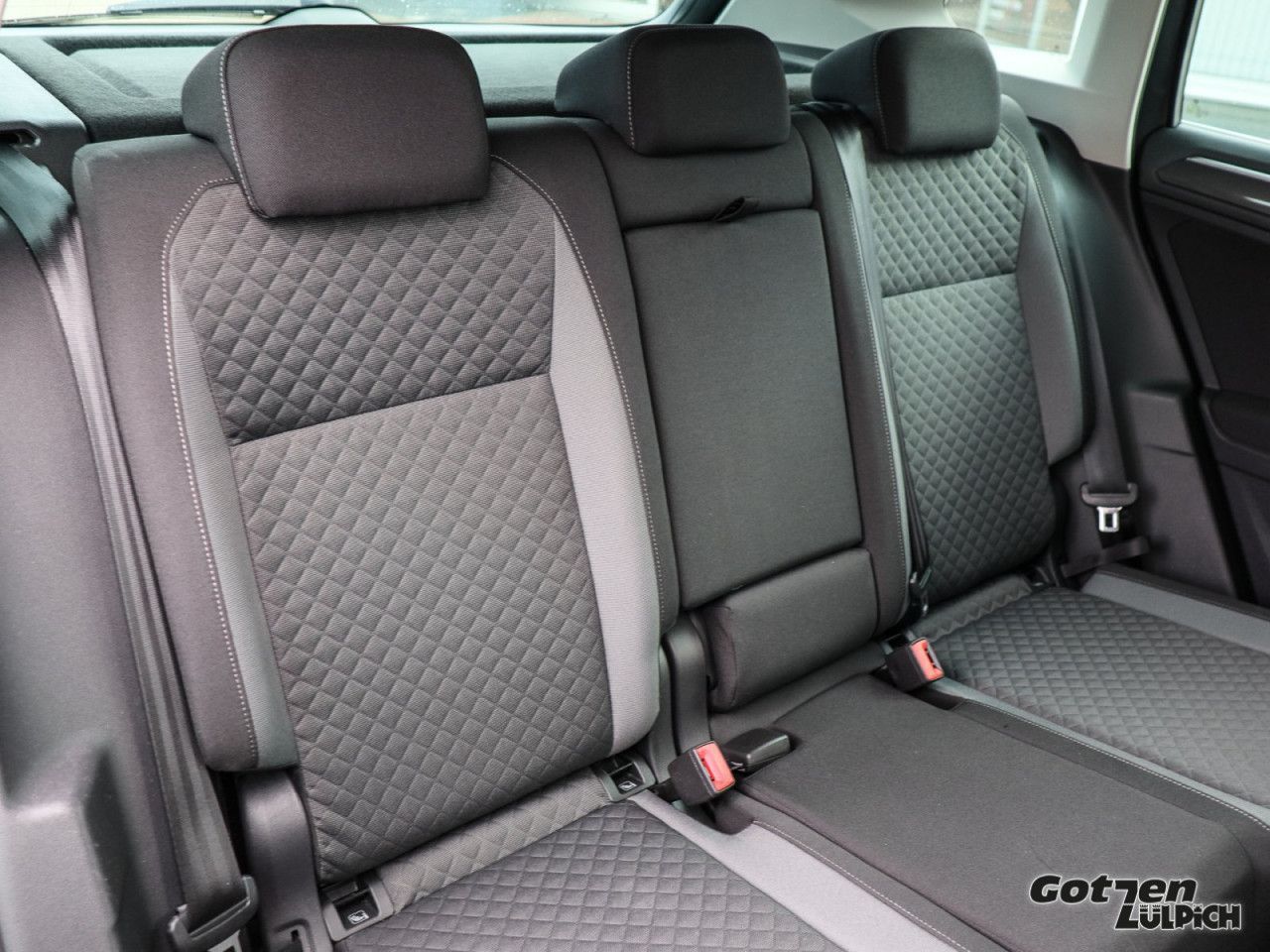 Fahrzeugabbildung Volkswagen Tiguan 1,5TSI Comfot. UNITED Navi Winter-Paket