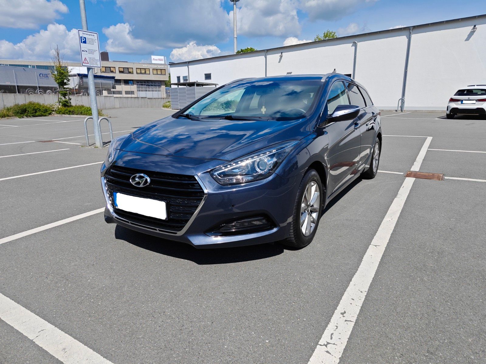HYUNDAI i40