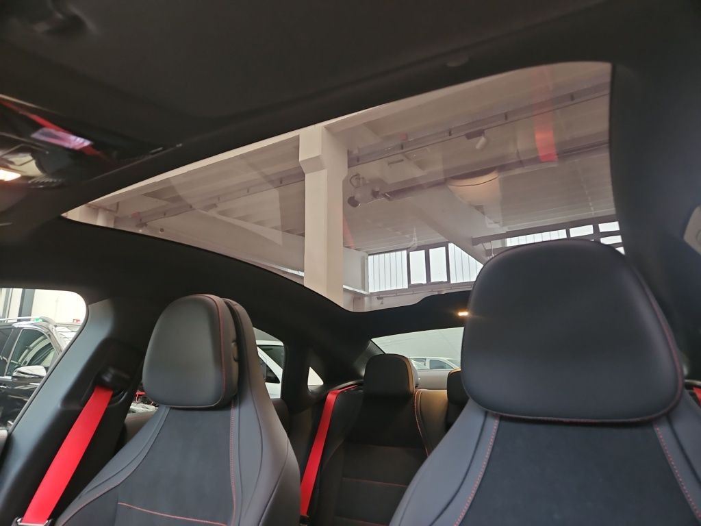 Fahrzeugabbildung Mercedes-Benz CLA 350 4MATIC mit EQ Technologie ++AMG-LINE+NIG