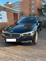 BMW 520d xDrive Touring Luxury Line - BMW 520 mit Diesel-Antrieb: Schwarz, Kombi
