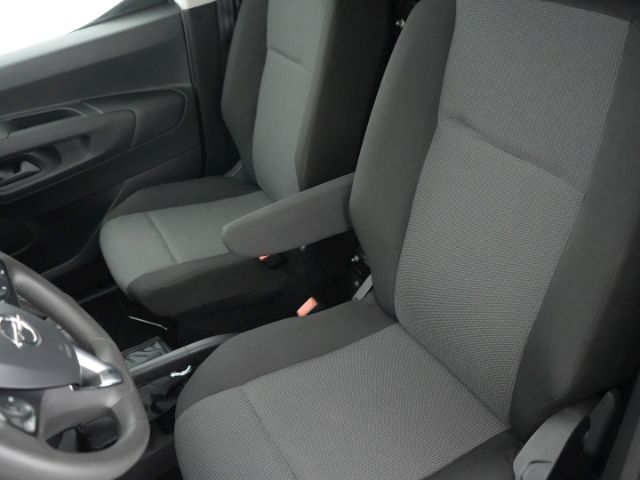 Combo E CARGO EDITION+NAVI+PARKPILOT HIN.+AHK+KE