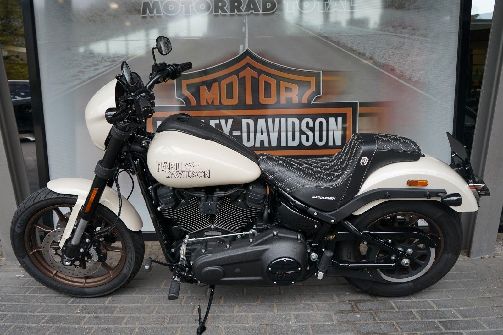 Fahrzeugabbildung Harley-Davidson Low Rider S FXLRS mit Saddlemen