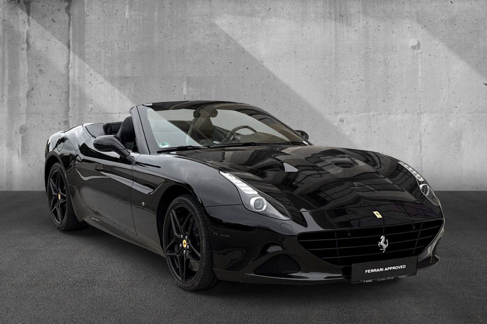 Fahrzeugabbildung Ferrari California T*All Black*