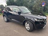 Volvo XC40 T4 2WD, Momentum, SUV - Volvo XC40 mit Benzin-Antrieb: Automatik