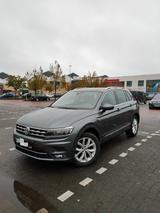 Volkswagen Tiguan Highline 2.0 TDI 4Motion BlueMotion - Volkswagen Tiguan in Kiel