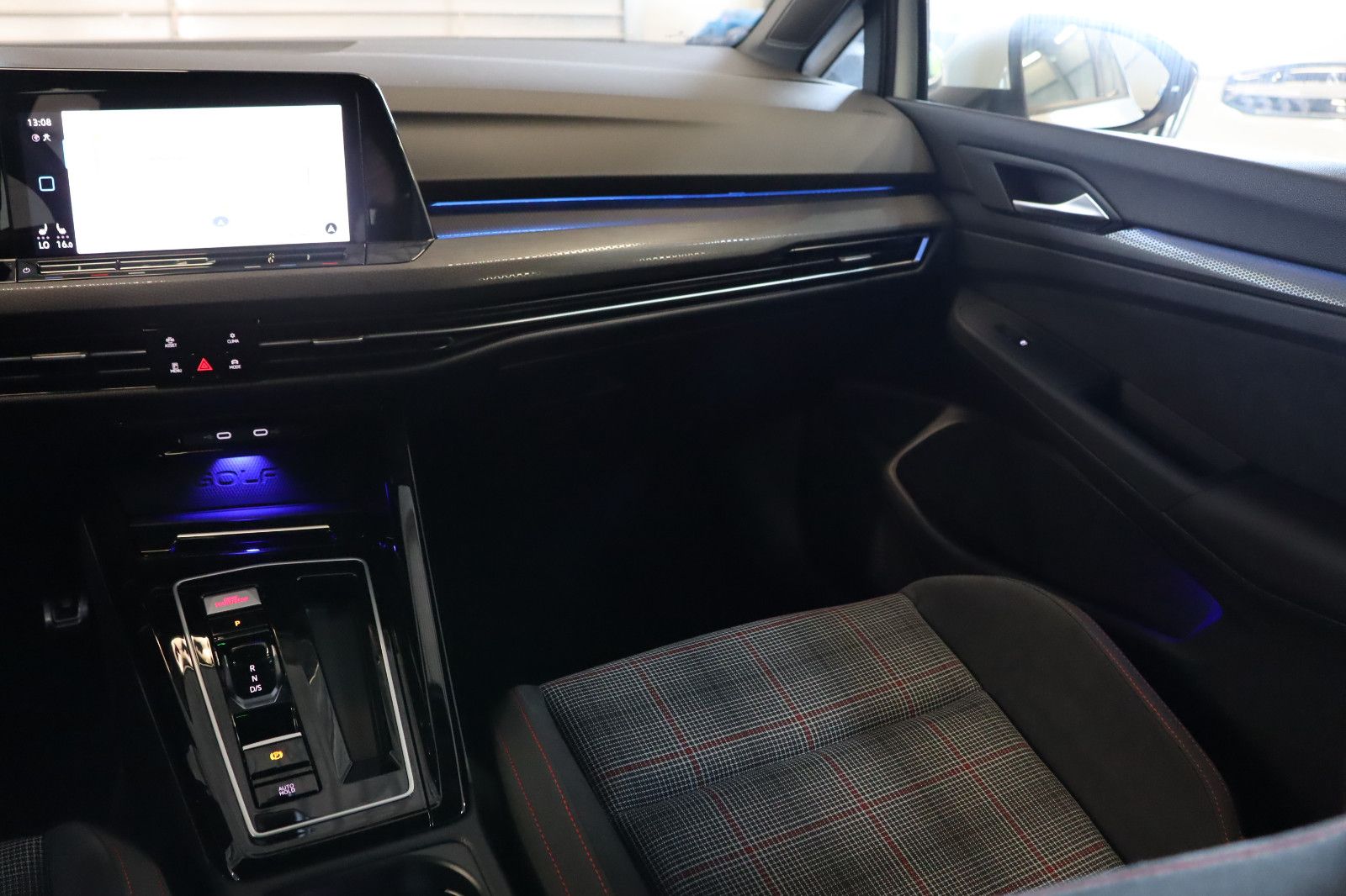 Fahrzeugabbildung Volkswagen Golf VIII GTI DSG ACC DAB LED-Plus Navi Keyless