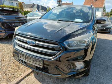 Ford Kuga - 1