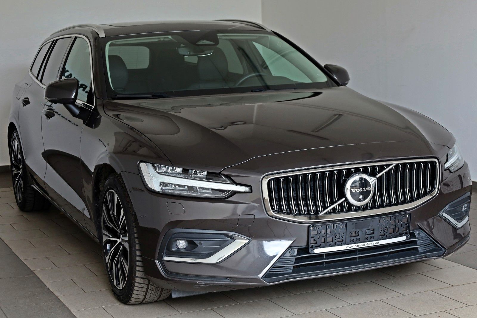 Fahrzeugabbildung Volvo V60 Kombi Plus Bright Leder,Navi,LED,PanDach,ACC