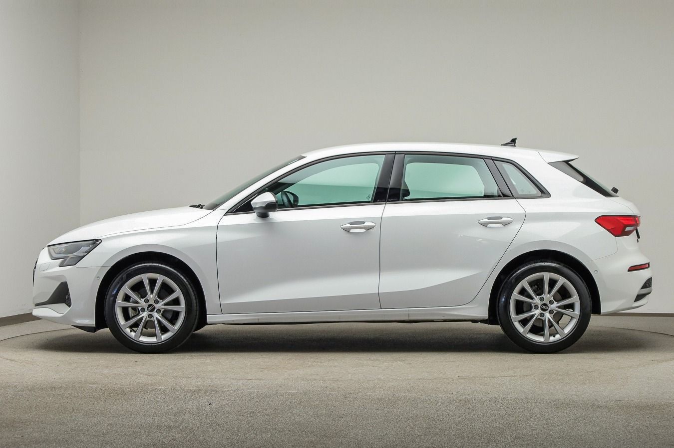 Audi A3 Sportback advanced 30 TFSI Navi, Klima Plus imagem 3
