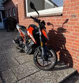 KTM Duke 125 - KTM 125