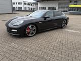 Porsche Panamera Diesel - CHRONO|BURM|KÜHLBOX|20TURBO - Porsche Panamera aus 2012: Turbo