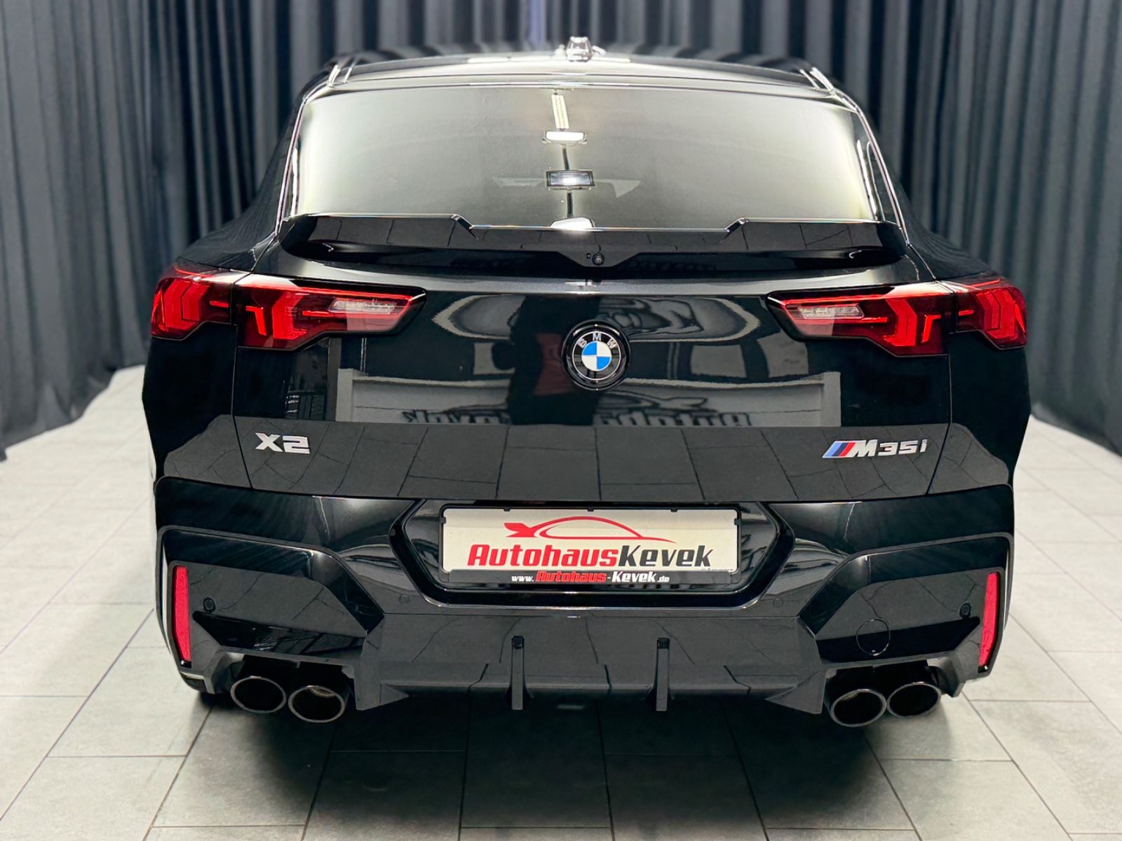 Fahrzeugabbildung BMW X2 M35 i xDrive|M-SPORT PRO|NAVI|HEAD-UP|21 ZOLL