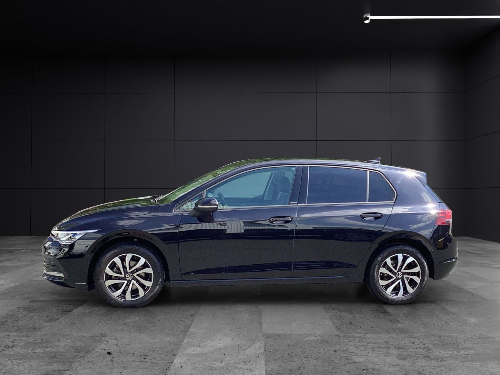 Fahrzeugabbildung Volkswagen Golf VIII eTSI Active DSG LED AHK Navi AID ACC P