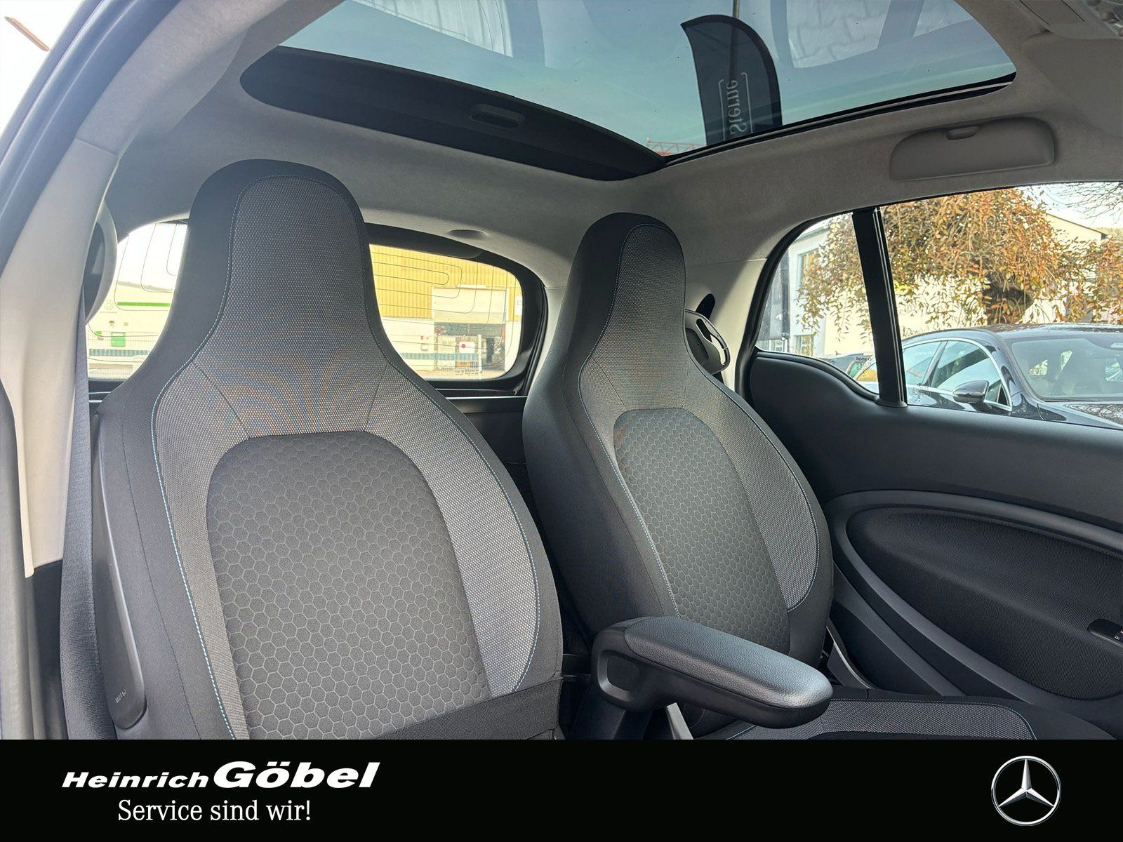 Fahrzeugabbildung Smart EQ PASSION*22KW-LADER*WINTER-PAKET*LED GJR*KAMER