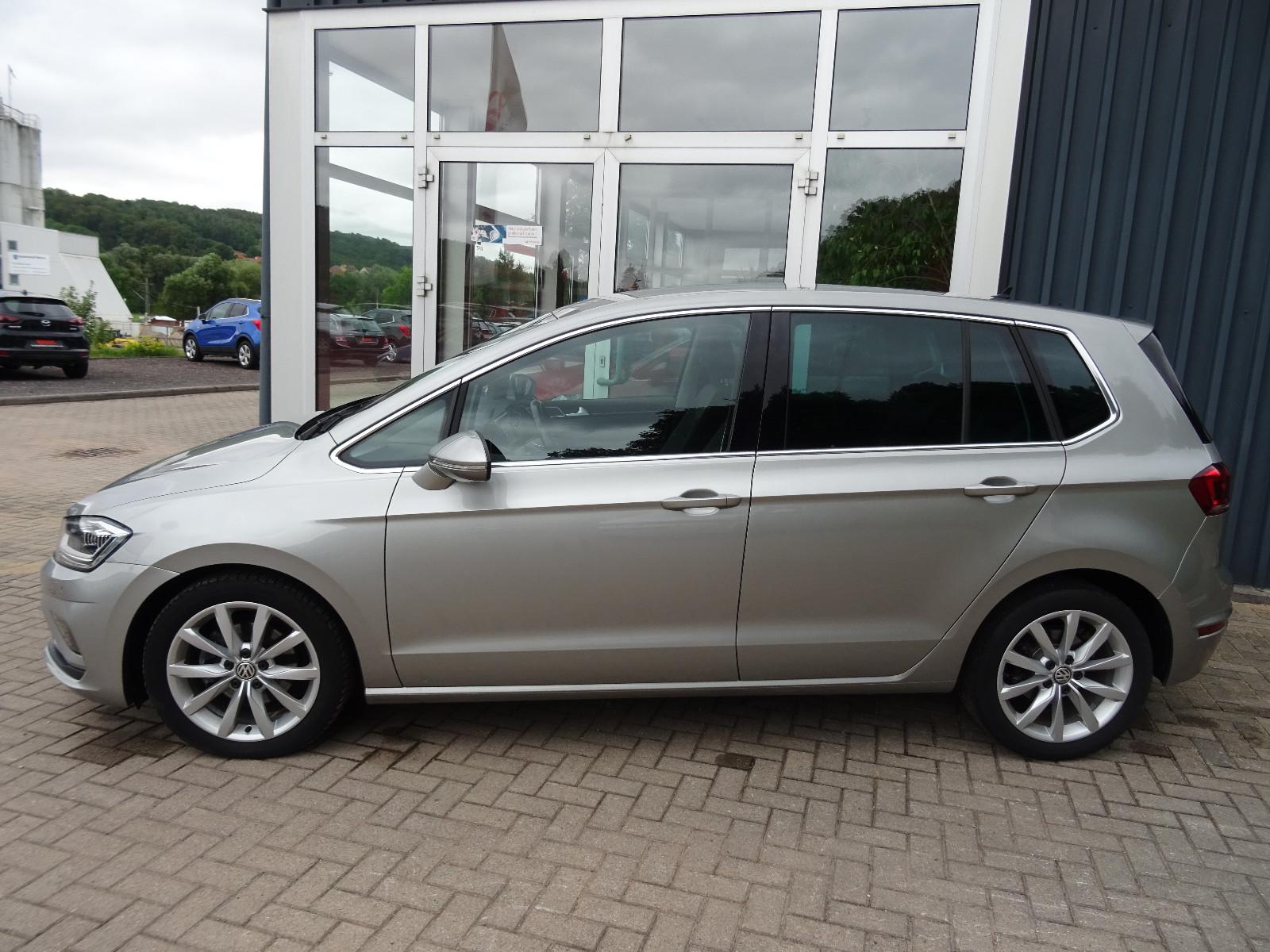 Volkswagen Golf Sportsvan 1.5 TSI Highline DSG Navi SHZ *32