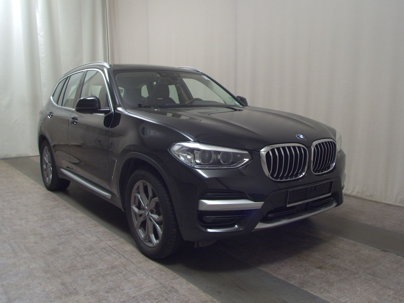 BMW X3 xDrive30i X-Line Navi LED LC AHK StandHzg foto 3