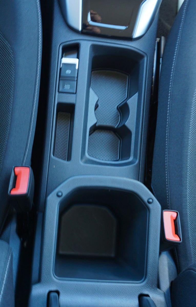 Fahrzeugabbildung Volkswagen T-Roc Life Navi,LED,Park/Lane Assist,SH
