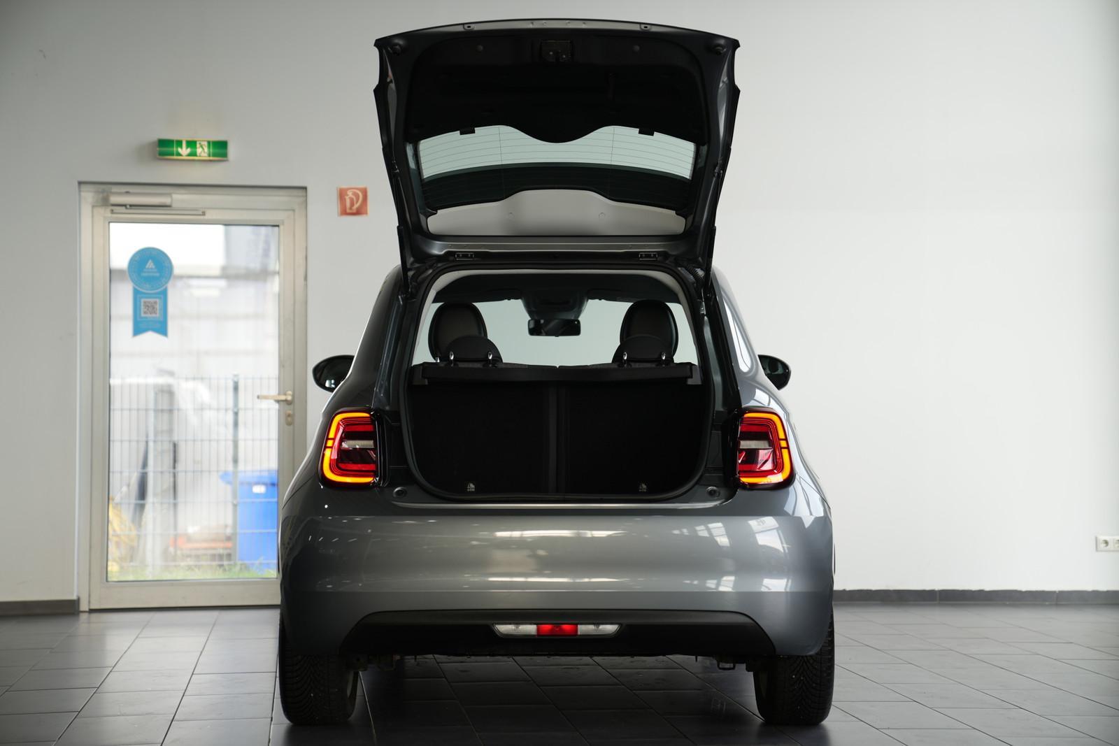 Fiat 500 e 3+1 Icon *AUT*SHZ*KAMERA*CARPLAY*