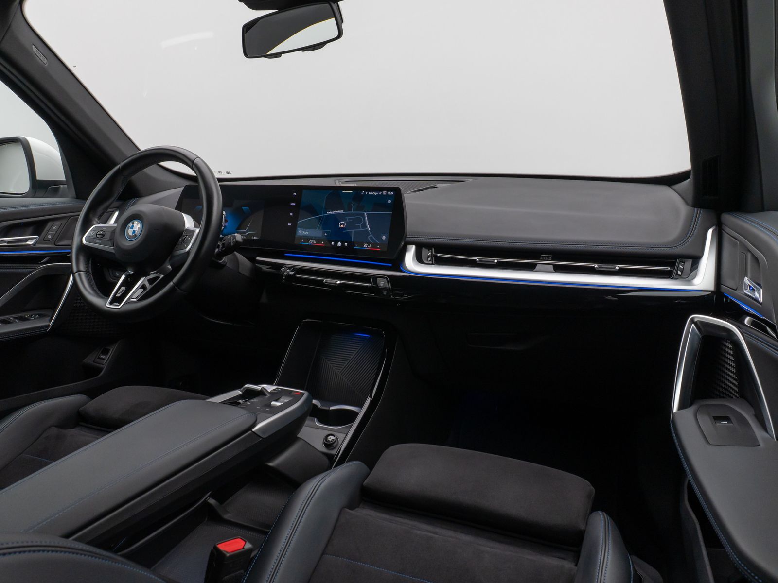 Fahrzeugabbildung BMW iX1 xD30  M Sport Kamera DAB Fernlichtassist AHK