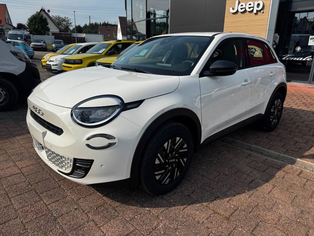 Fiat 600 1.2 Automatik 100PS Sonderedi. NAVI KAMERA