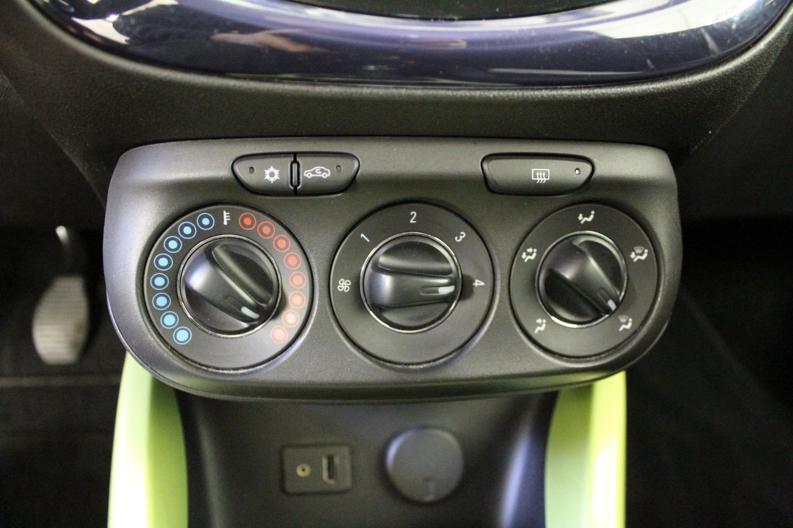 Fahrzeugabbildung Opel Adam JAM 1.2