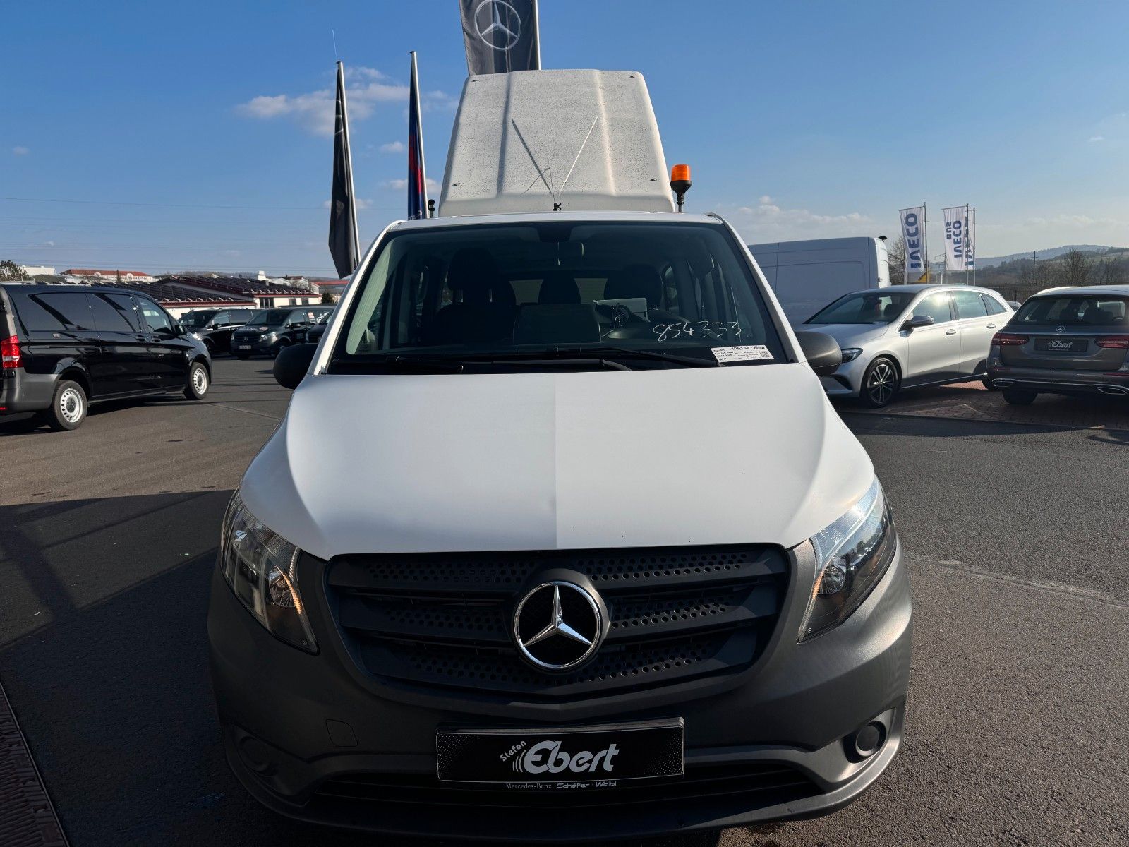 Fahrzeugabbildung Mercedes-Benz Vito 111 CDI Tourer Begleitfahrzeug BF3+ / WVZ