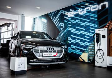صورة 3 لـ 2025 AUDI Q8 E-TRON