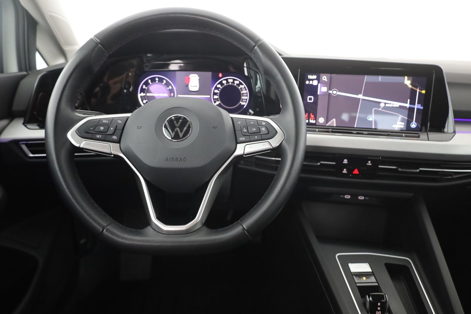 Volkswagen Golf VIII 1.0 eTSI DSG Life LED Navi ACC DAB foto 10