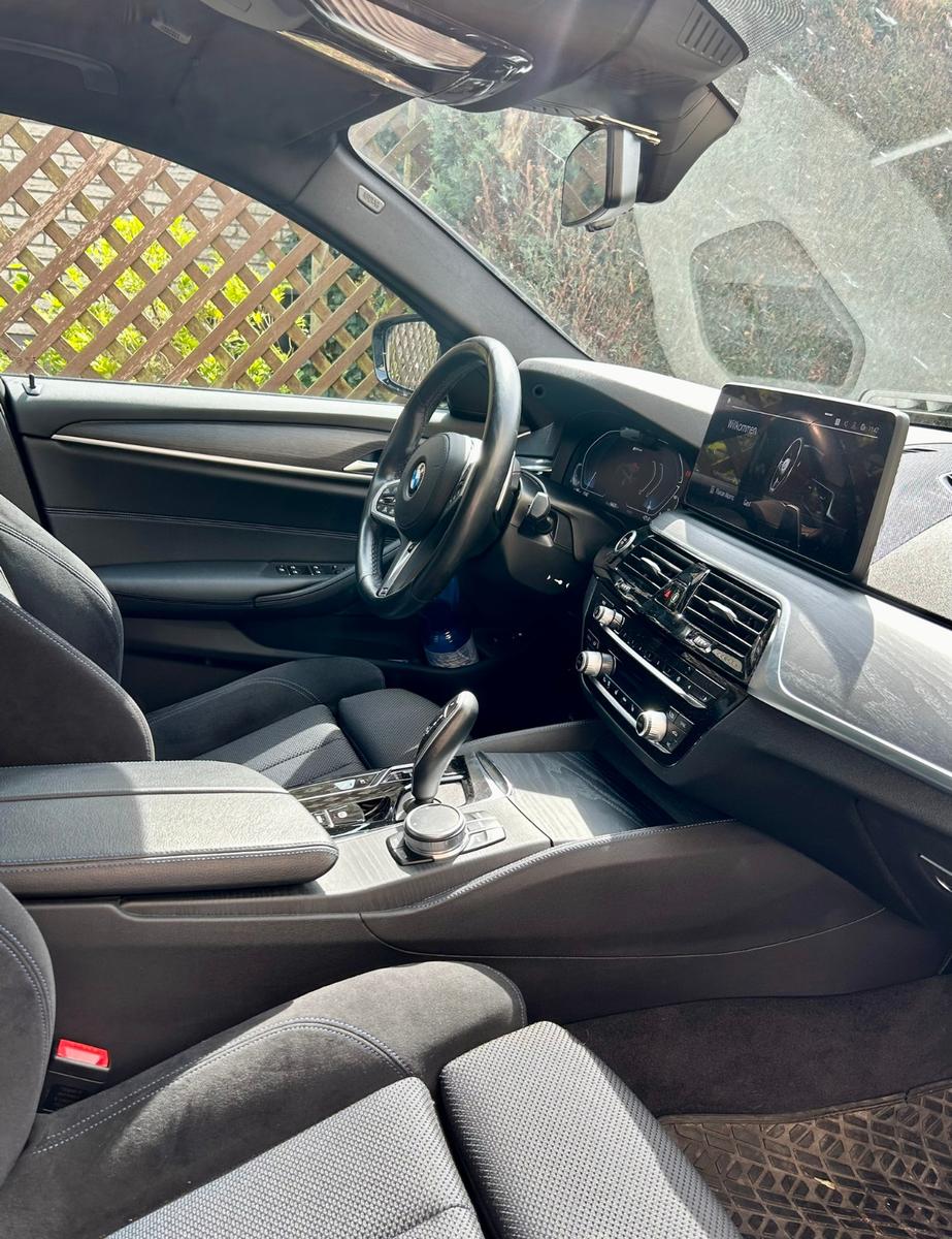 BMW 530 e M Hybrid Schiebedach Anhängerkupplung, миниатюра 10
