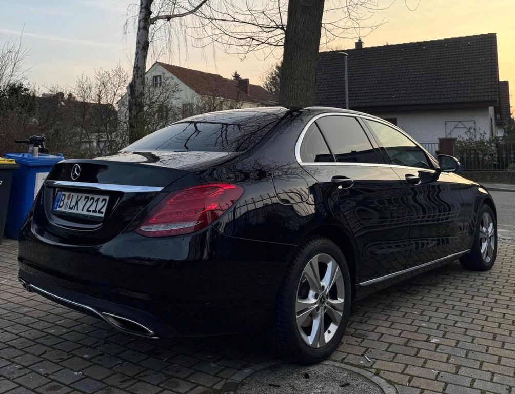 Image of Mercedes-Benz C 180