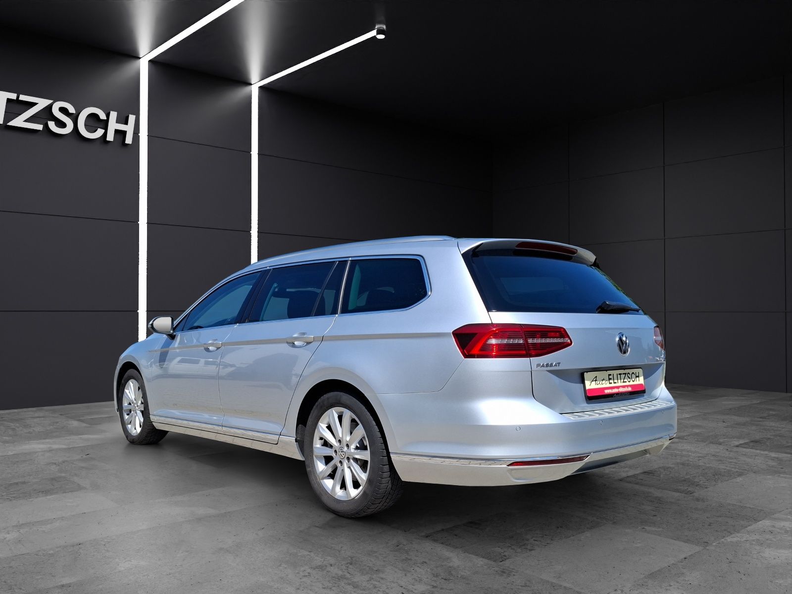 Fahrzeugabbildung Volkswagen Passat Variant TDI Highline LED Navi ACC PDC SH