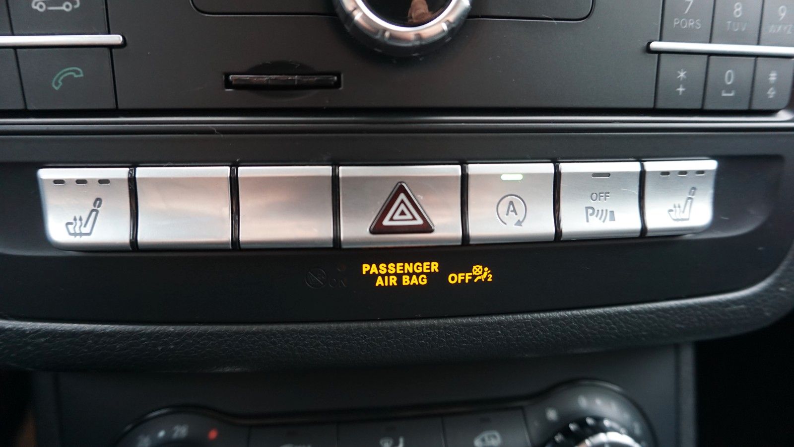 Fahrzeugabbildung Mercedes-Benz B 180 Navi,LED,Park Assist,SH,PDC,SR+WR