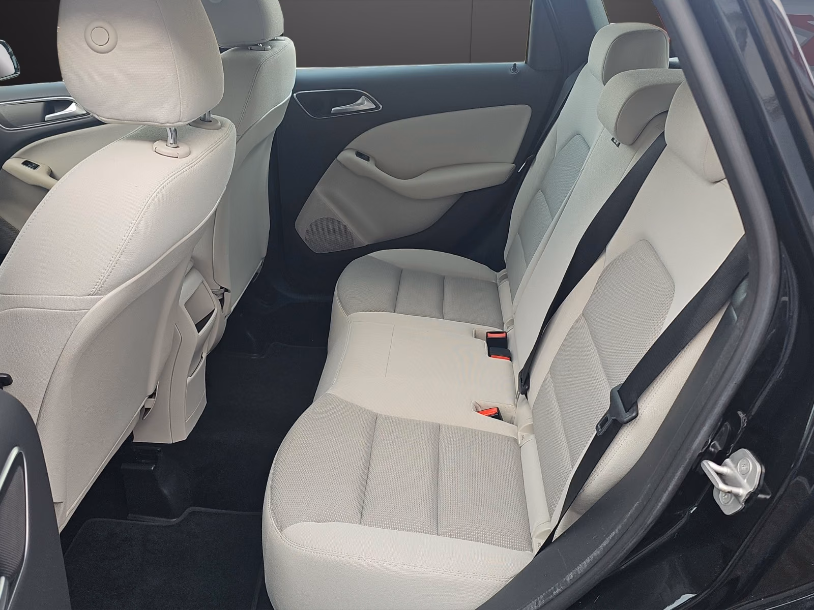 Mercedes-Benz B 180 *Garantie*Service-TÜV Neu*AHK*Automatik*