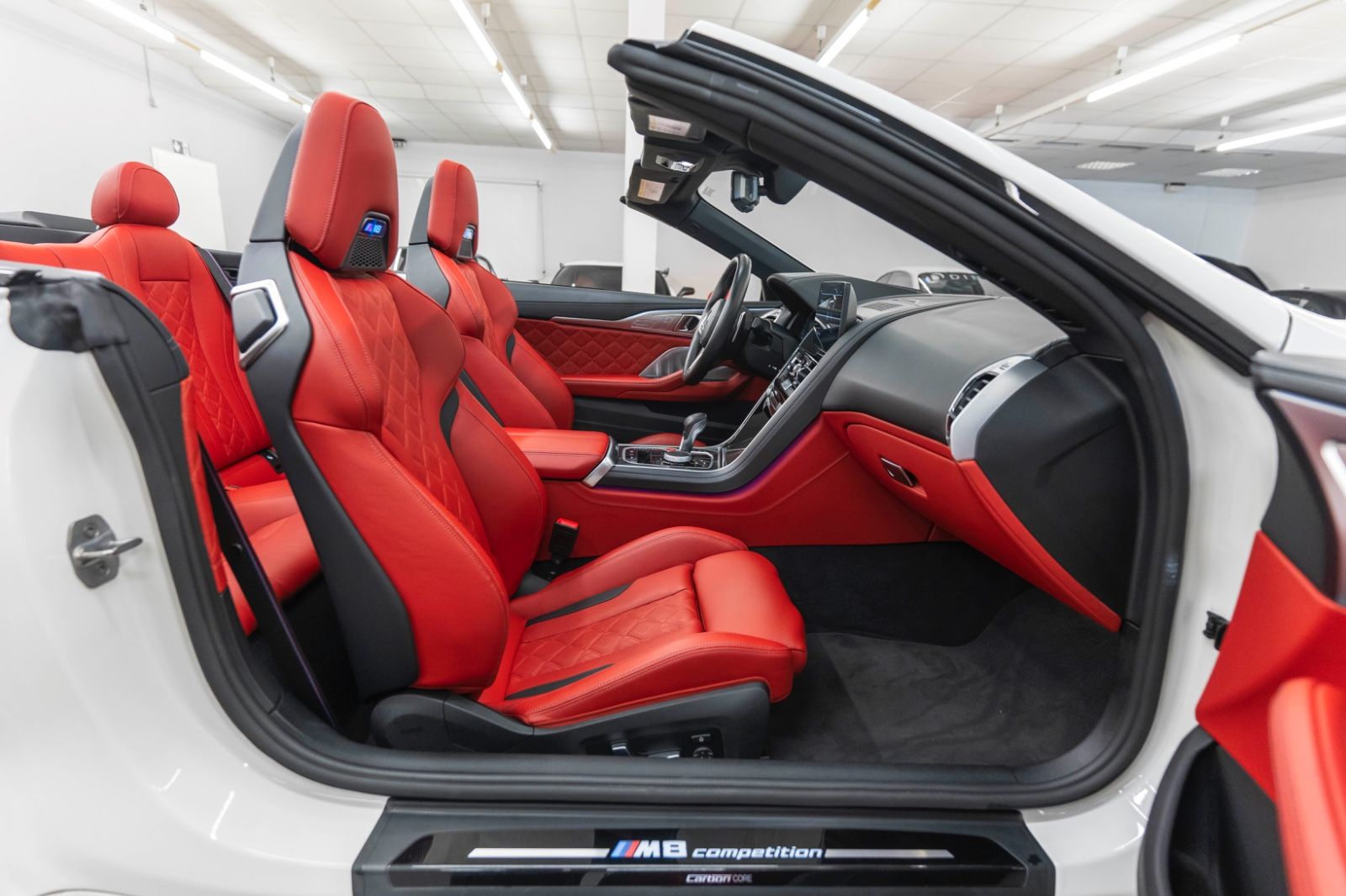 Fahrzeugabbildung BMW M8 Cabrio Competition LASER B&W ACC 3D SOFTCLOSE