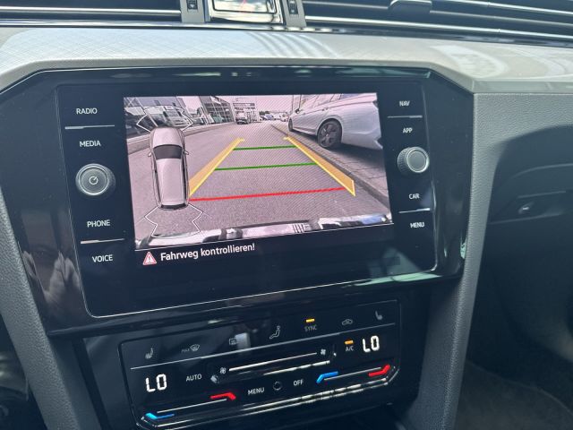 Passat Variant 2.0 TDI DSG Business 18 ALU DCC R