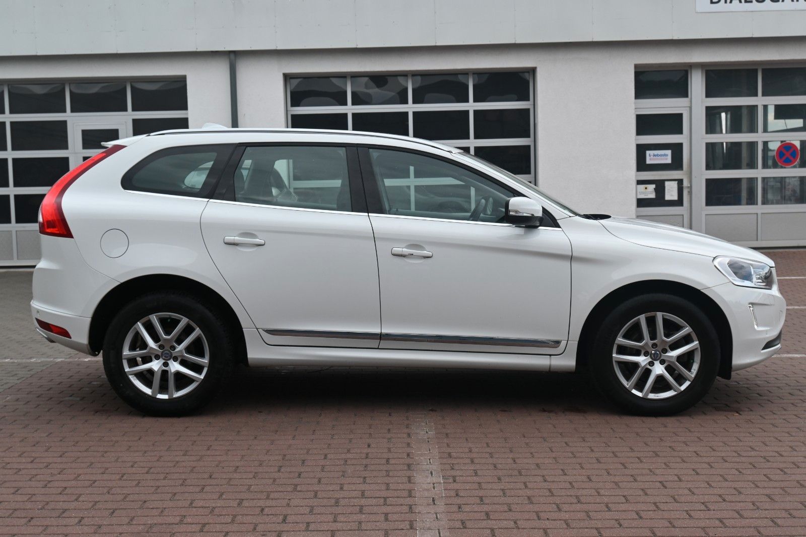 Fahrzeugabbildung Volvo XC60 T5 AWD Autom. Summum *FSHZG*RFK*XEN*LEDER*