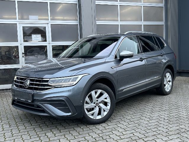 Volkswagen Tiguan Allspace Life 4Motion / AHK / 7-Sitze / K