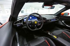 FERRARI 296 GTS 6xCarbon|TwoTone|Lift|JBL|NeckW|VentilS|