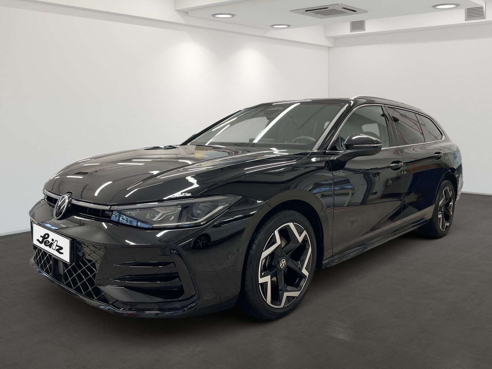 Volkswagen Passat Variant 2.0 TDI R-Line AHK HEAD-UP PANO foto 2