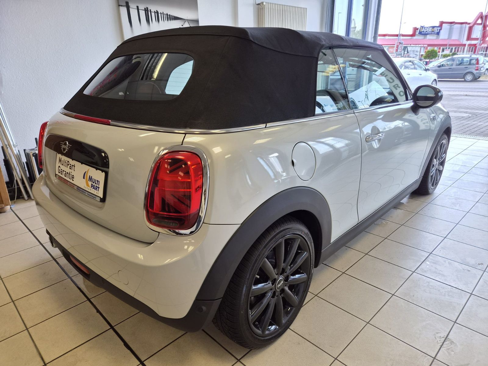 Fahrzeugabbildung MINI Cooper Cabrio,Leder,Navi,Kamera