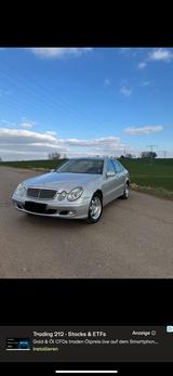 Mercedes-Benz Mercedes W211 240 - Mercedes-Benz 240 mit Benzin-Antrieb: Automatik