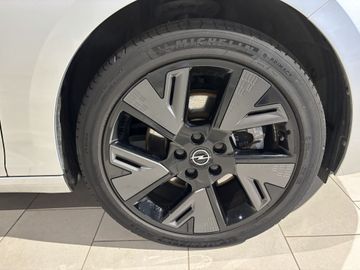 Fotografie 4 des Opel Astra Sports Tourer Electric GS