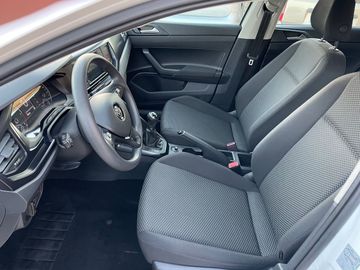 Volkswagen Polo - 7