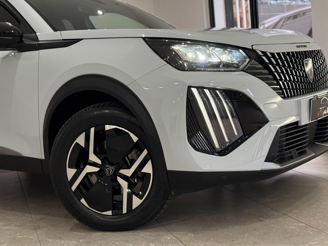 Peugeot 2008 BlueHDi 130 S&S EAT8 GT imagem 3