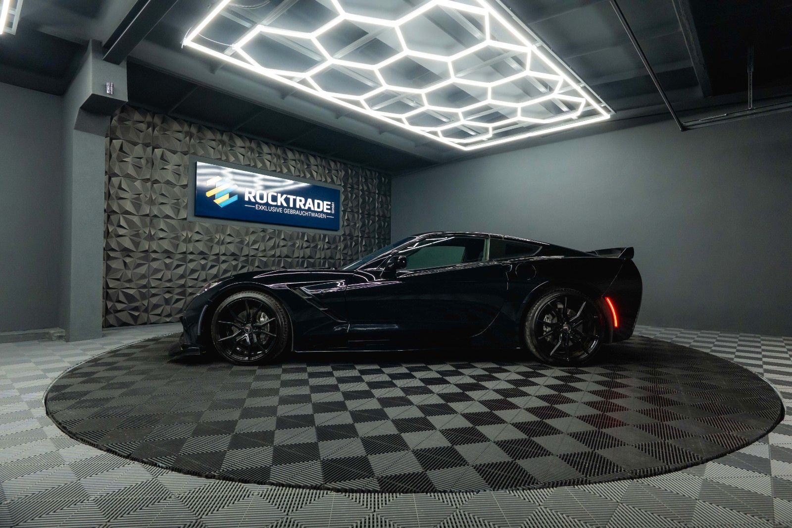 Fahrzeugabbildung Corvette C7 6.2 V8 Stingray 3LT Z06-Design Targa Perform.