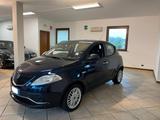 Lancia Ypsilon 1.2 69 CV 5 porte Gold - blaue Lancia Ypsilon