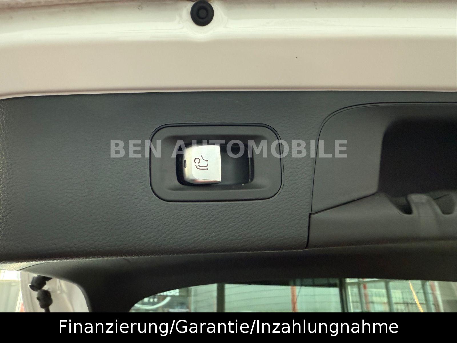 Mercedes-Benz GLC 300d 4Matic PANO+LED+RFK+AHK