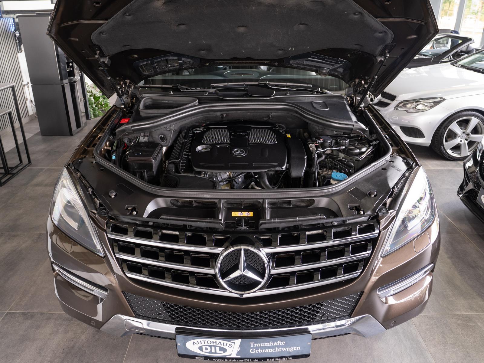 Mercedes-Benz ML 350 4 Matic *AHK*R-KAMERA*MEMORY*LEDER*